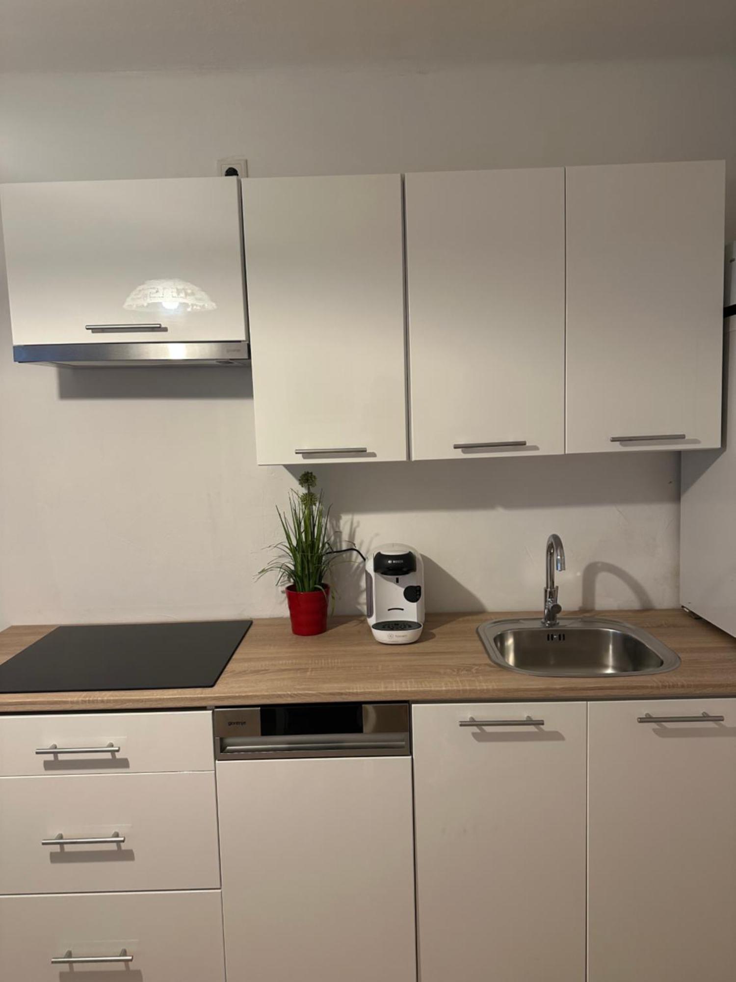 Cheap Outlet Center Apartment With Pool Parndorf Ngoại thất bức ảnh