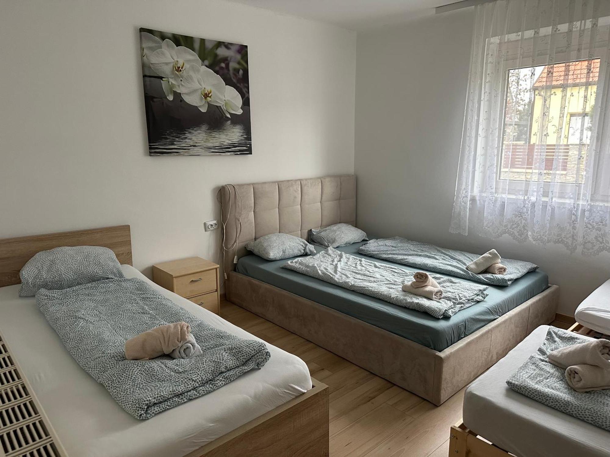 Cheap Outlet Center Apartment With Pool Parndorf Ngoại thất bức ảnh