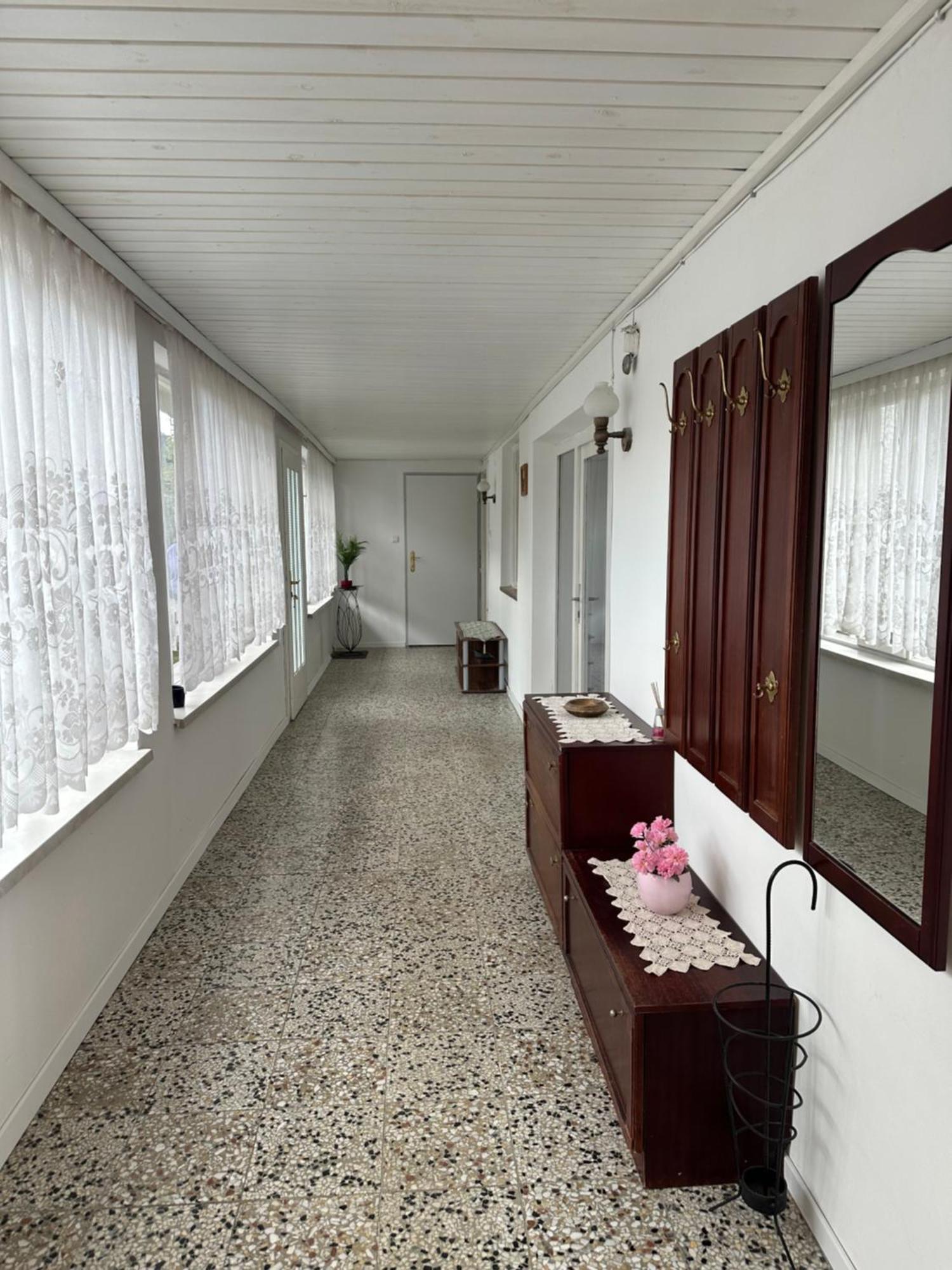 Cheap Outlet Center Apartment With Pool Parndorf Ngoại thất bức ảnh